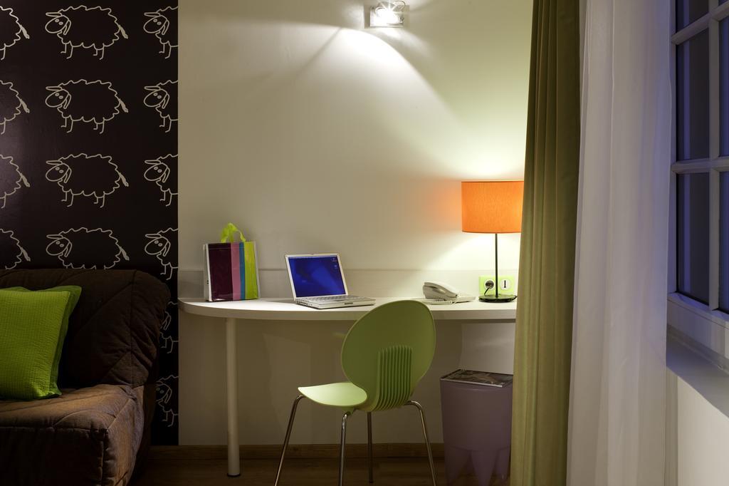 Ibis Styles Amiens Cathedrale Hotel Exterior foto